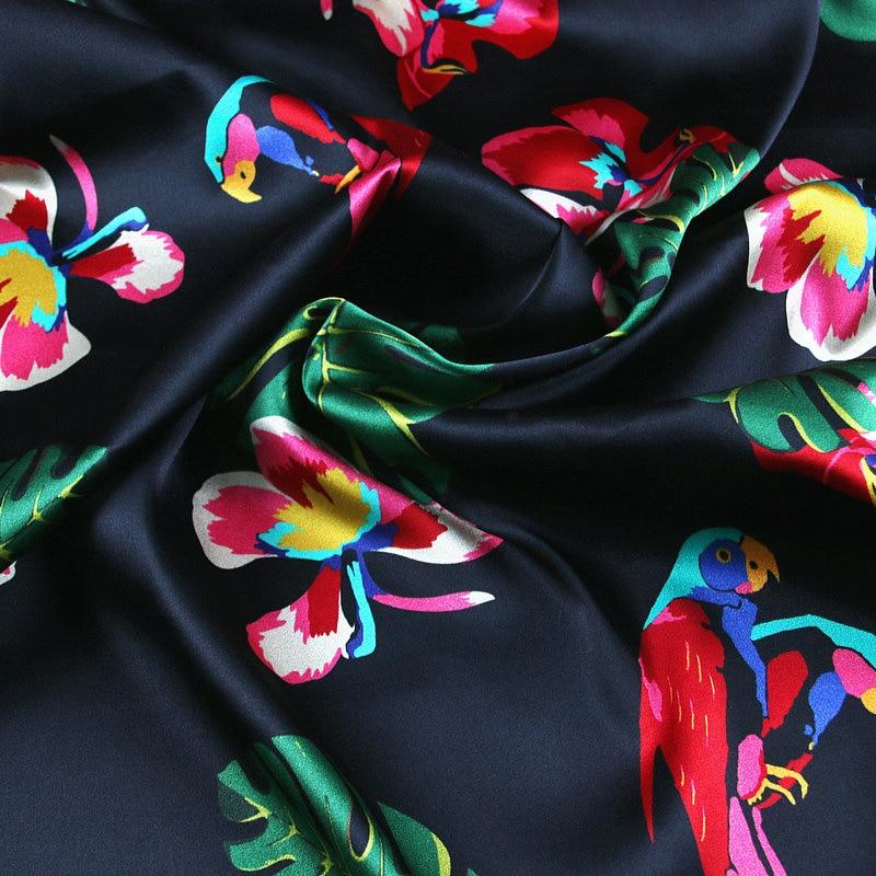 Tissu au mètre perroquet