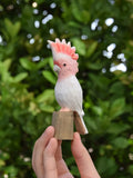 Figurine de perroquet en bois